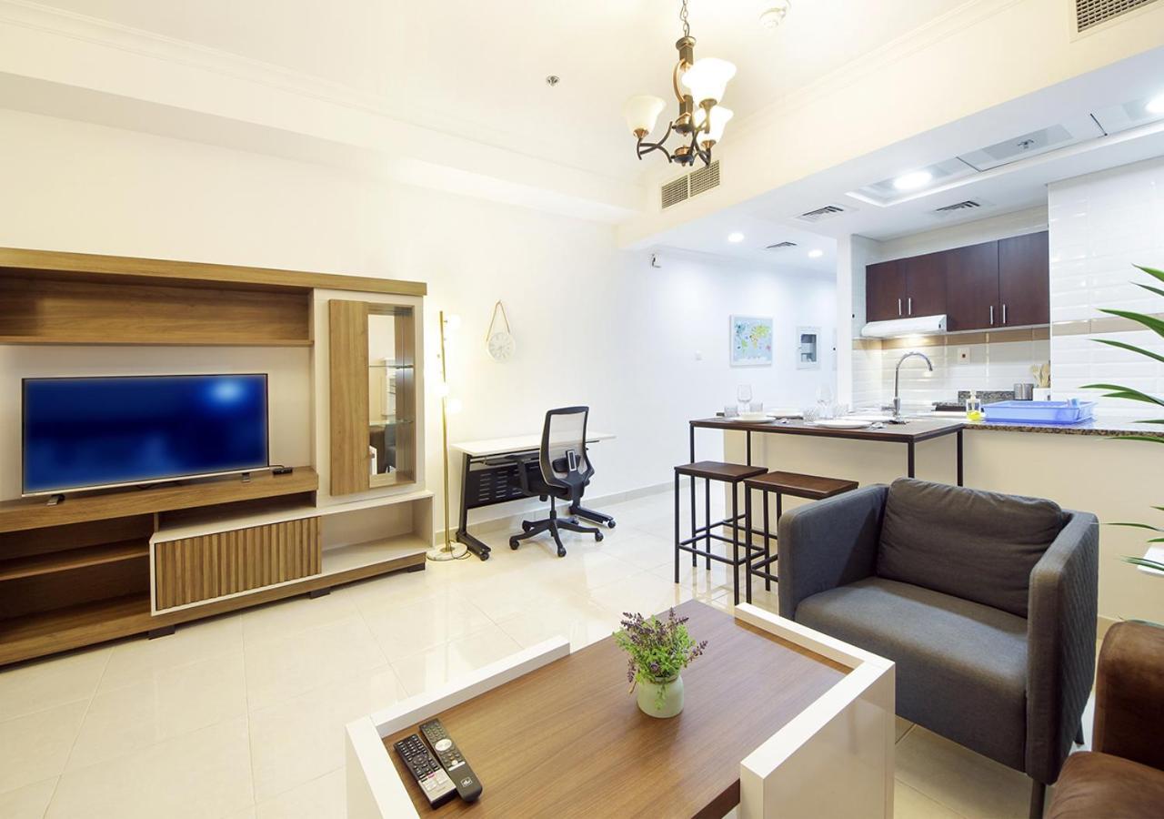 Beautiful In Businessbay Close To Metro Apartment